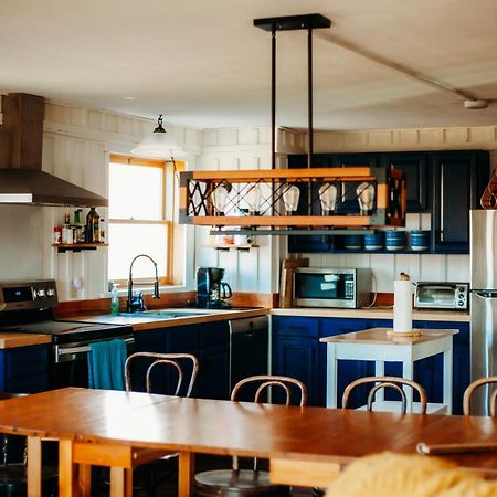 The Barn At Evermore: Riverfront Retreat W/Hot Tub Luray Eksteriør billede