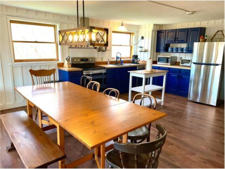 The Barn At Evermore: Riverfront Retreat W/Hot Tub Luray Eksteriør billede