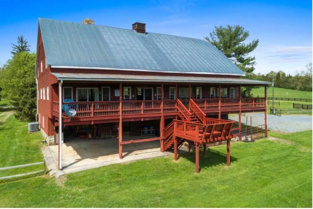 The Barn At Evermore: Riverfront Retreat W/Hot Tub Luray Eksteriør billede